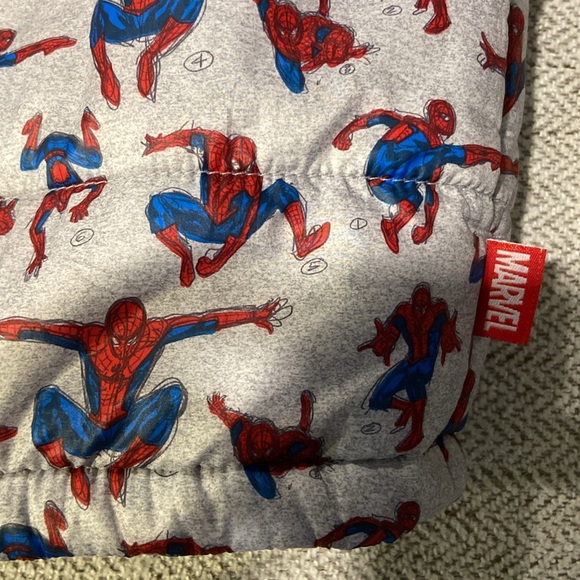 Disney store marvel Spider-Man puffer jacket size 7-8 EUC! - Picture 4 of 8